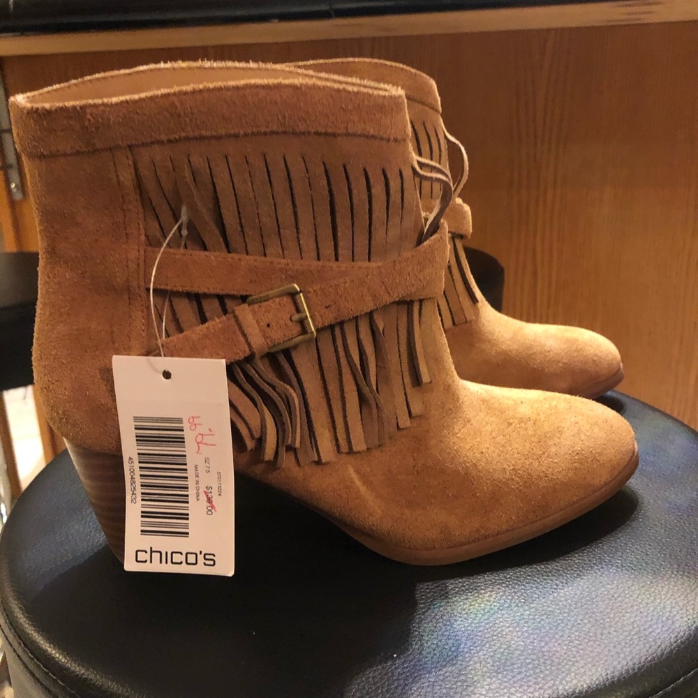 NWT Chico’s suede boots